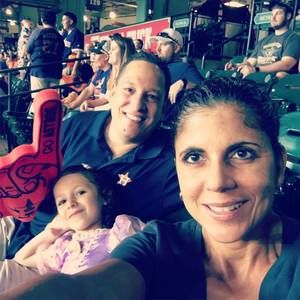 Meet your Posher, Lory